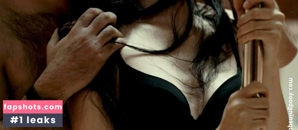 Rinko Kikuchi gallery photo #35