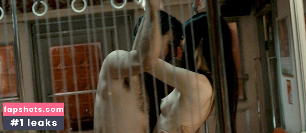 Rinko Kikuchi gallery photo #41