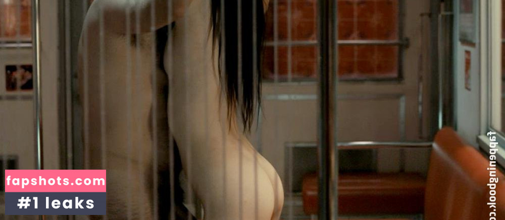 Rinko Kikuchi gallery photo #47