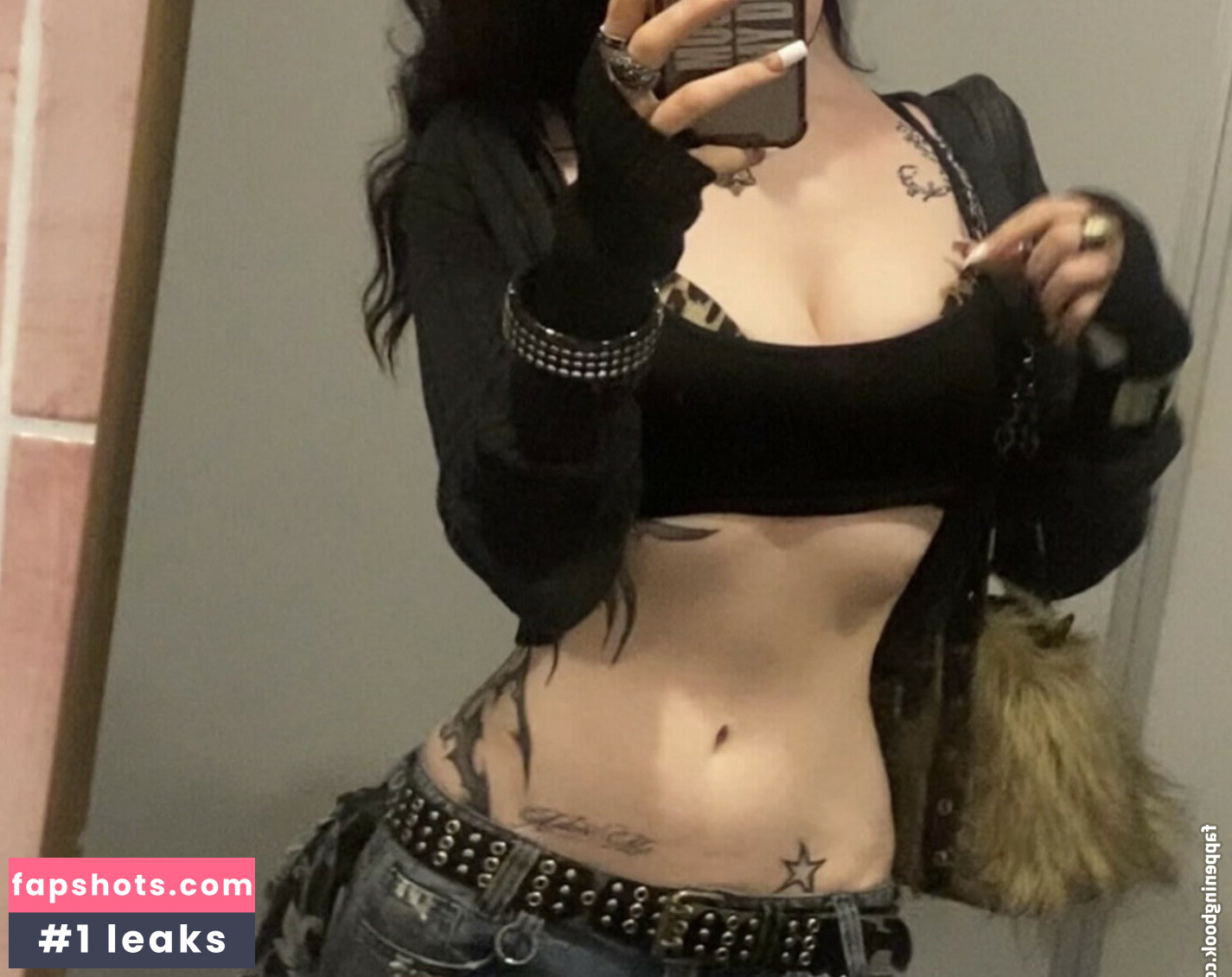 Rio Lawlor gallery photo #4