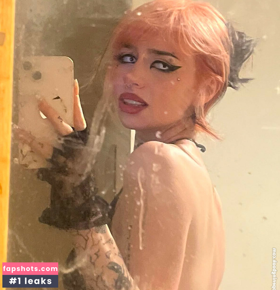 Rio Lawlor gallery photo #9