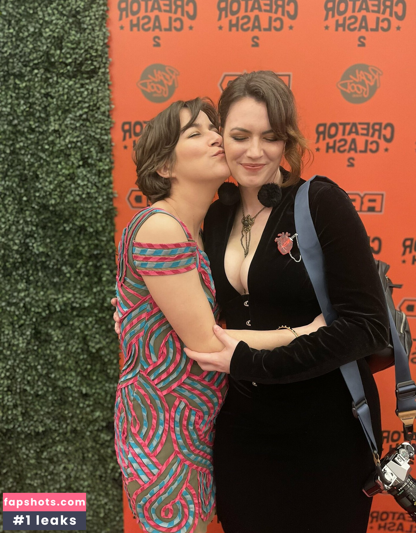 RipMika gallery photo #14