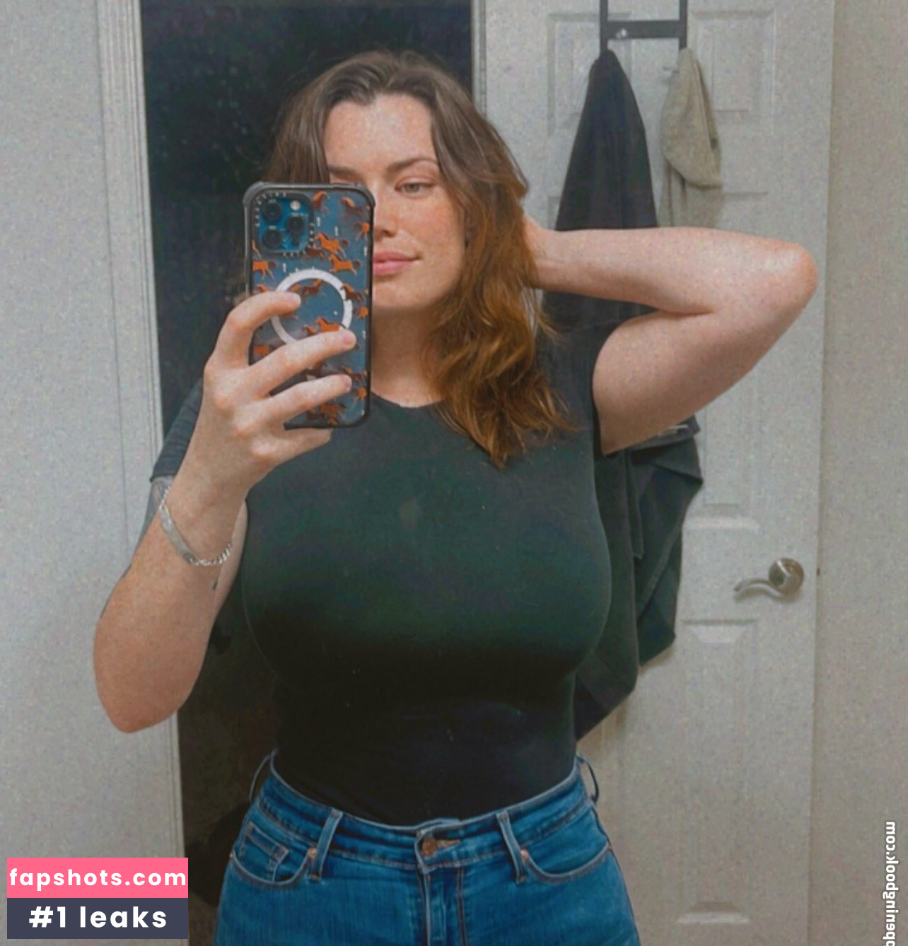 RipMika gallery photo #10