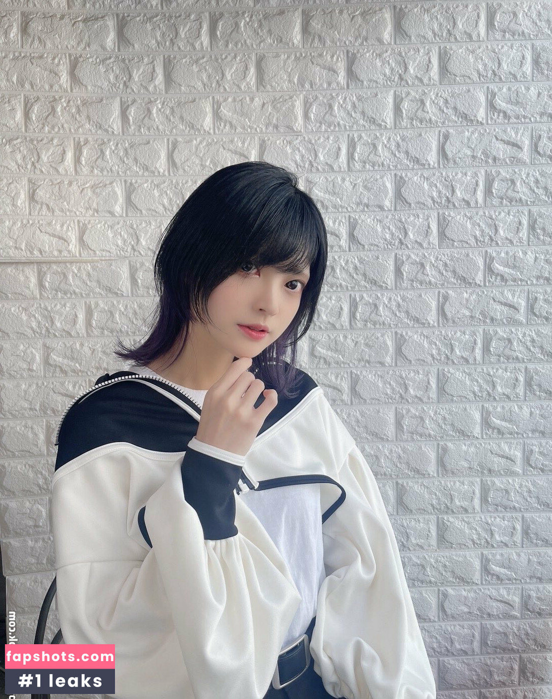 rirerere00 gallery photo #106