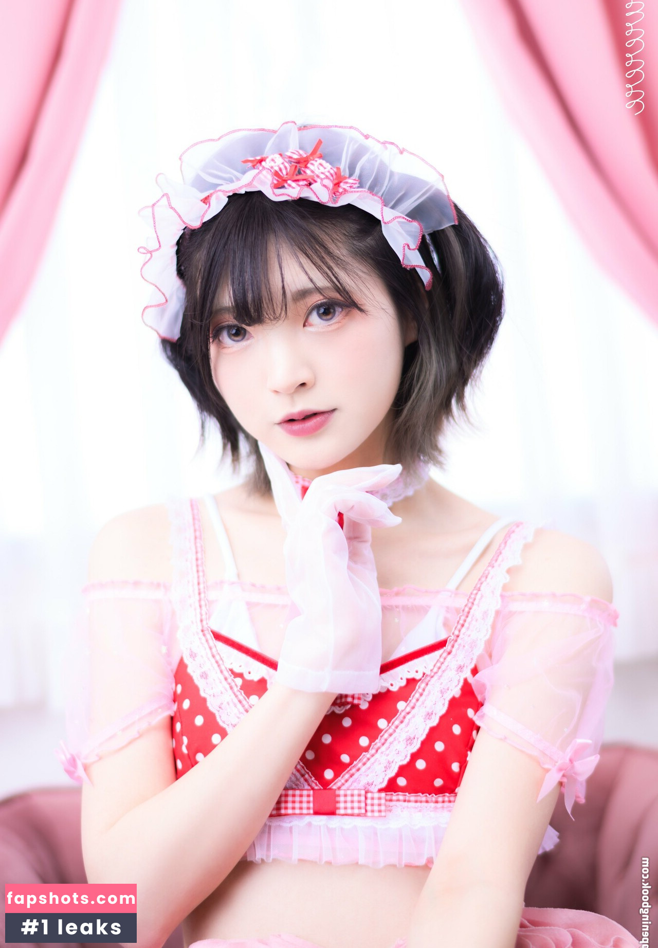 rirerere00 gallery photo #114