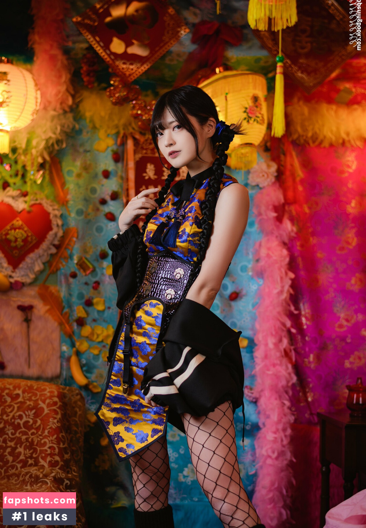 rirerere00 gallery photo #147