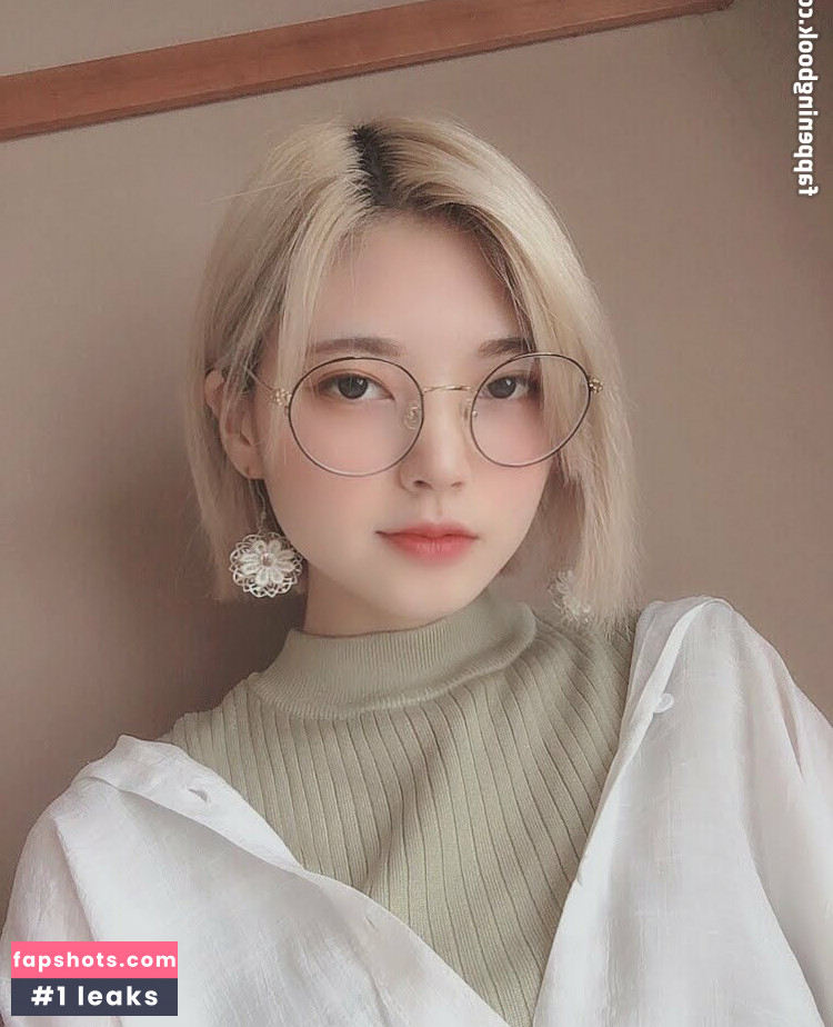 rirerere00 gallery photo #177