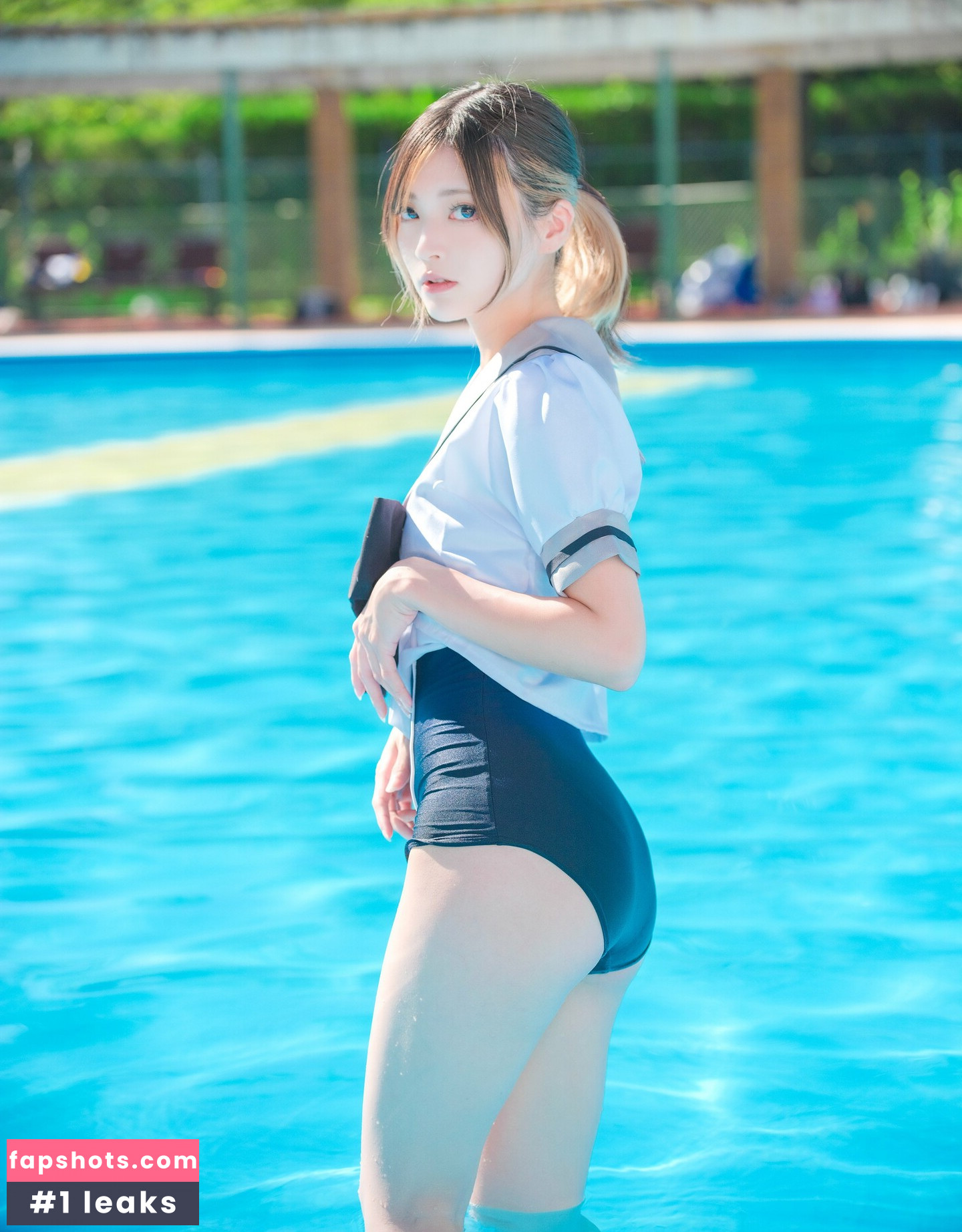 rirerere00 gallery photo #3