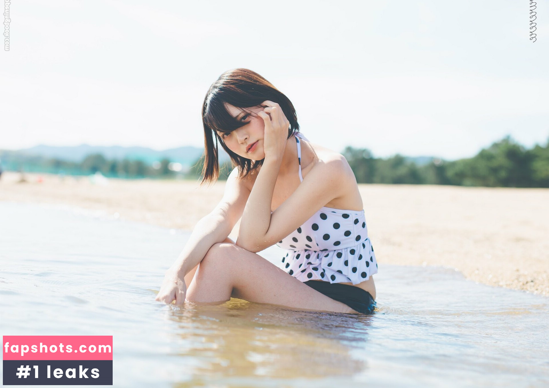 rirerere00 gallery photo #201