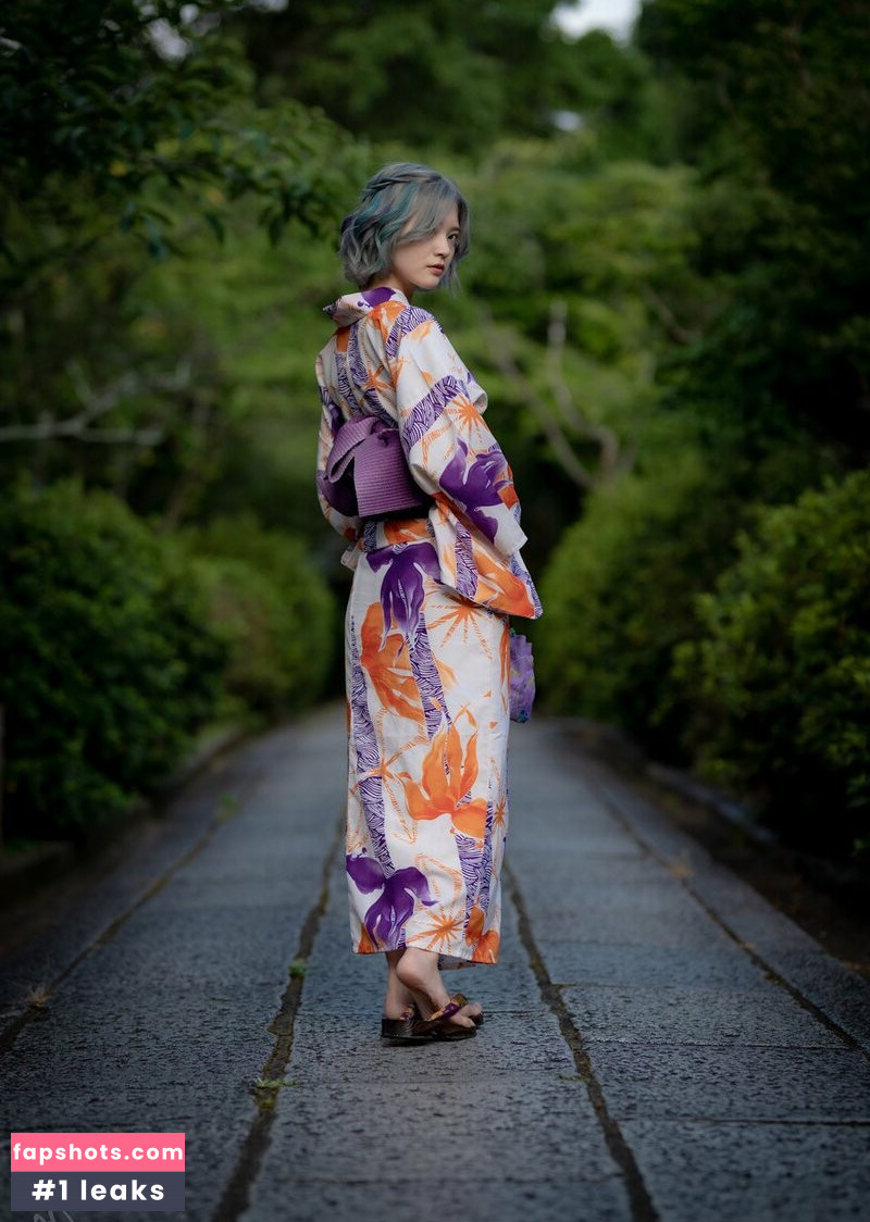 rirerere00 gallery photo #237