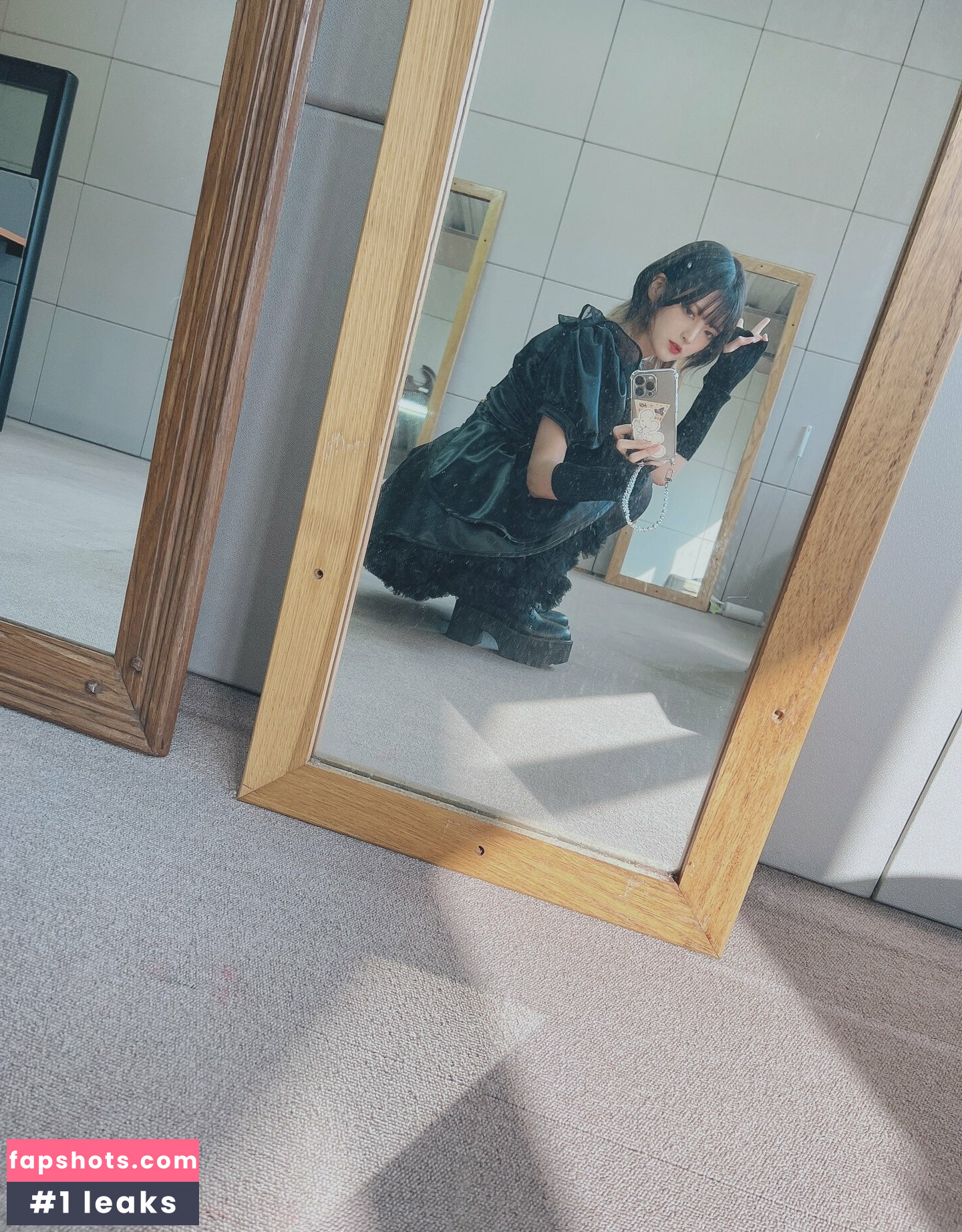 rirerere00 gallery photo #89