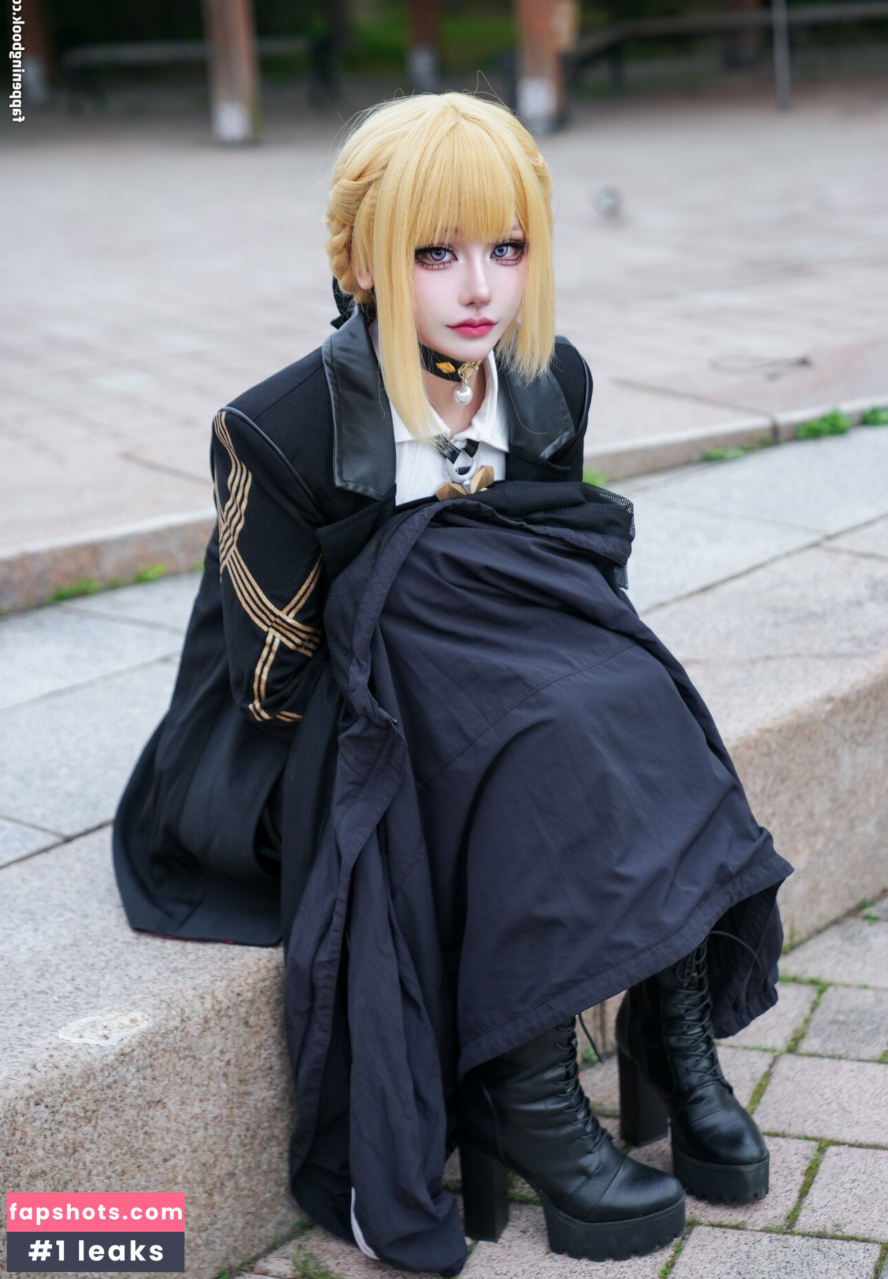 riri_thisway gallery photo #5