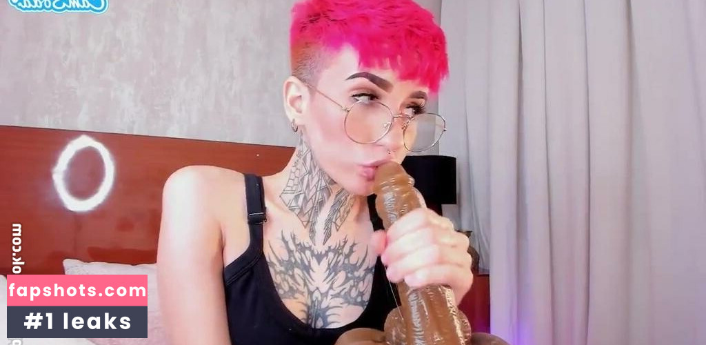 Riryine nude babe gallery