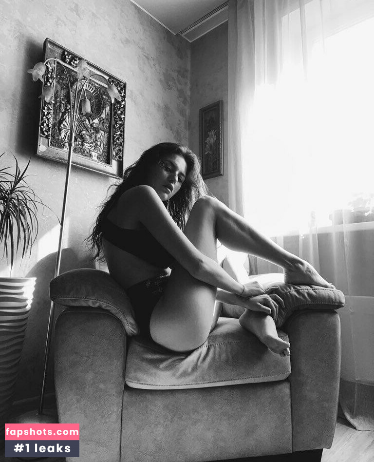 Rita Flores gallery photo #22