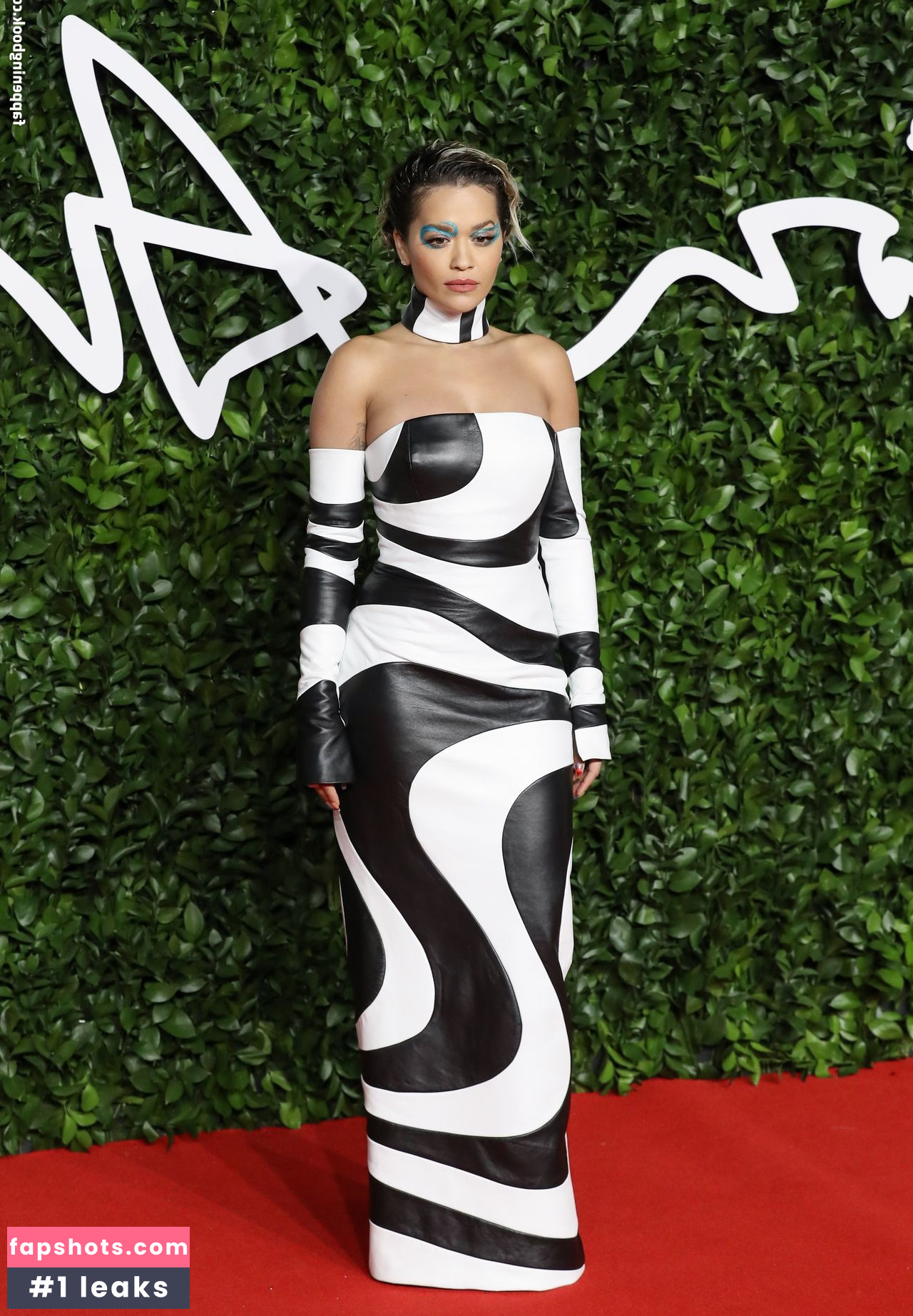 Rita Ora gallery photo #2091