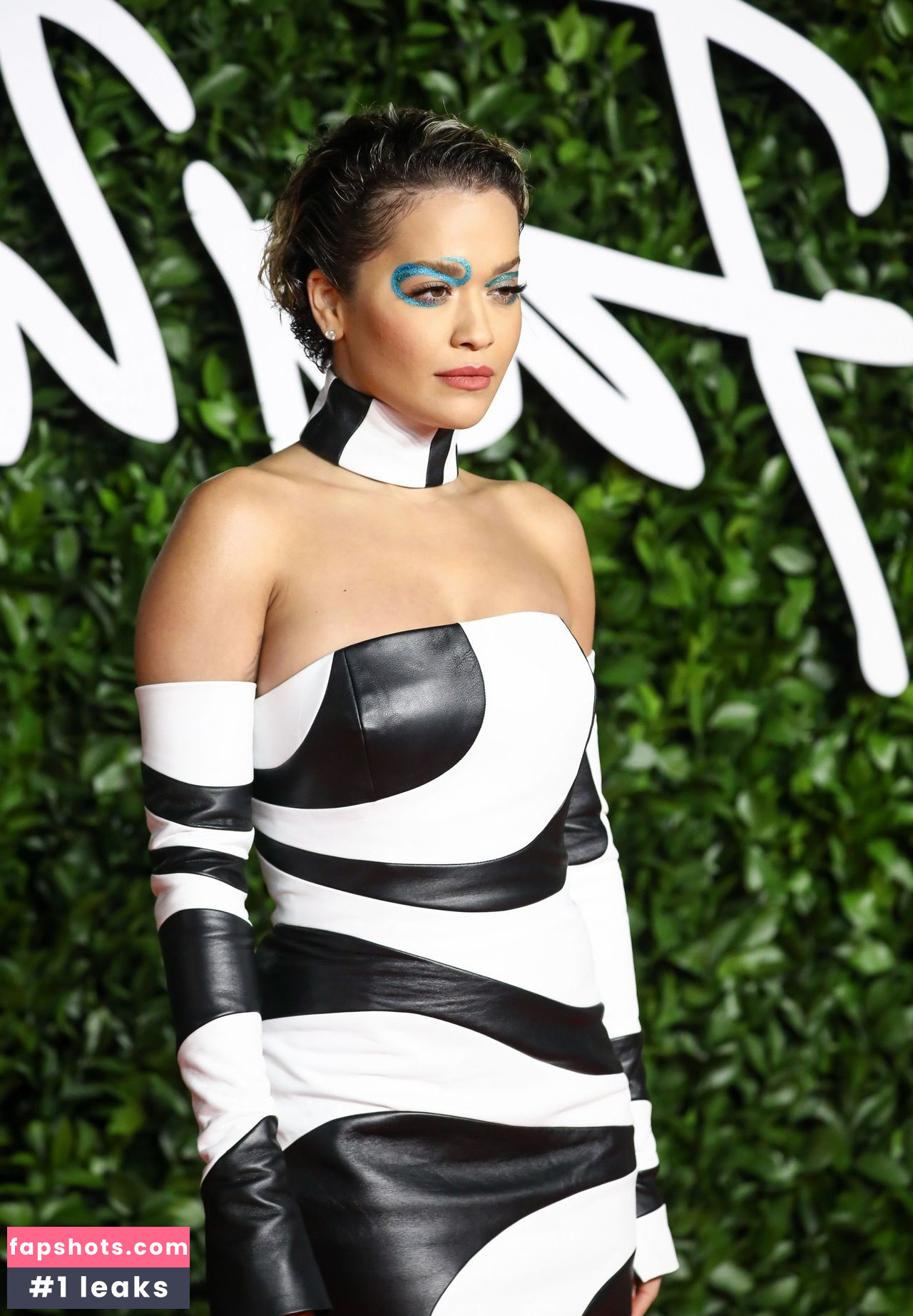 Rita Ora gallery photo #2093