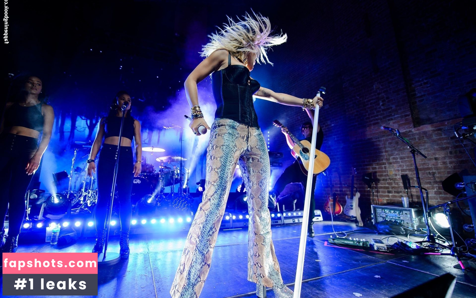 Rita Ora gallery photo #2309