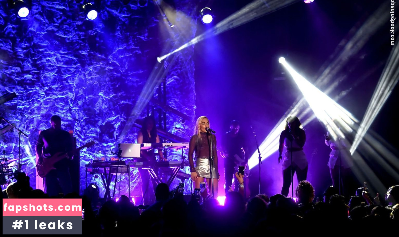 Rita Ora gallery photo #2413