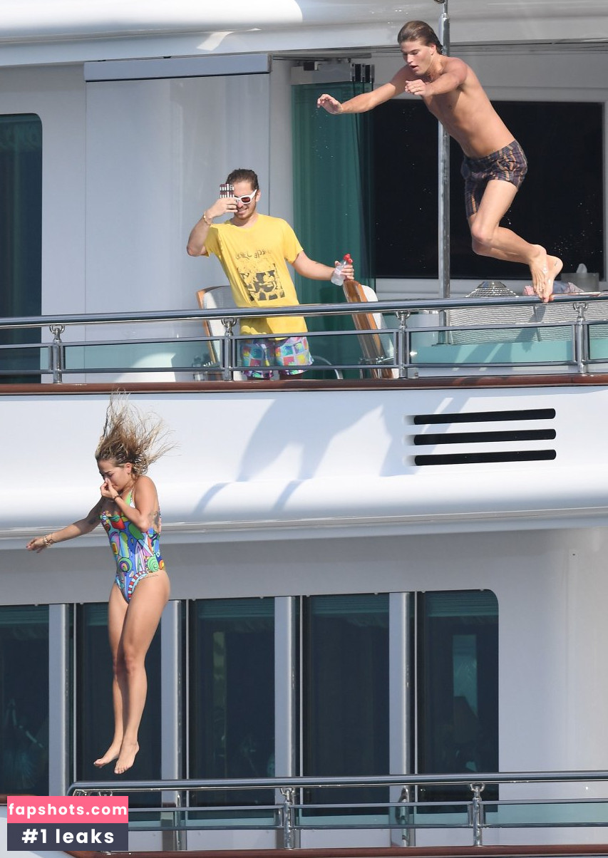 Rita Ora gallery photo #3256