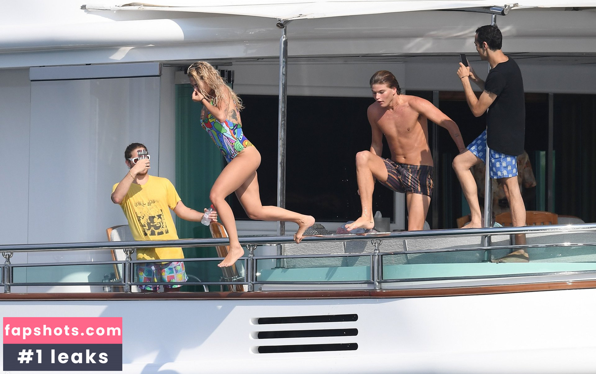 Rita Ora gallery photo #3259