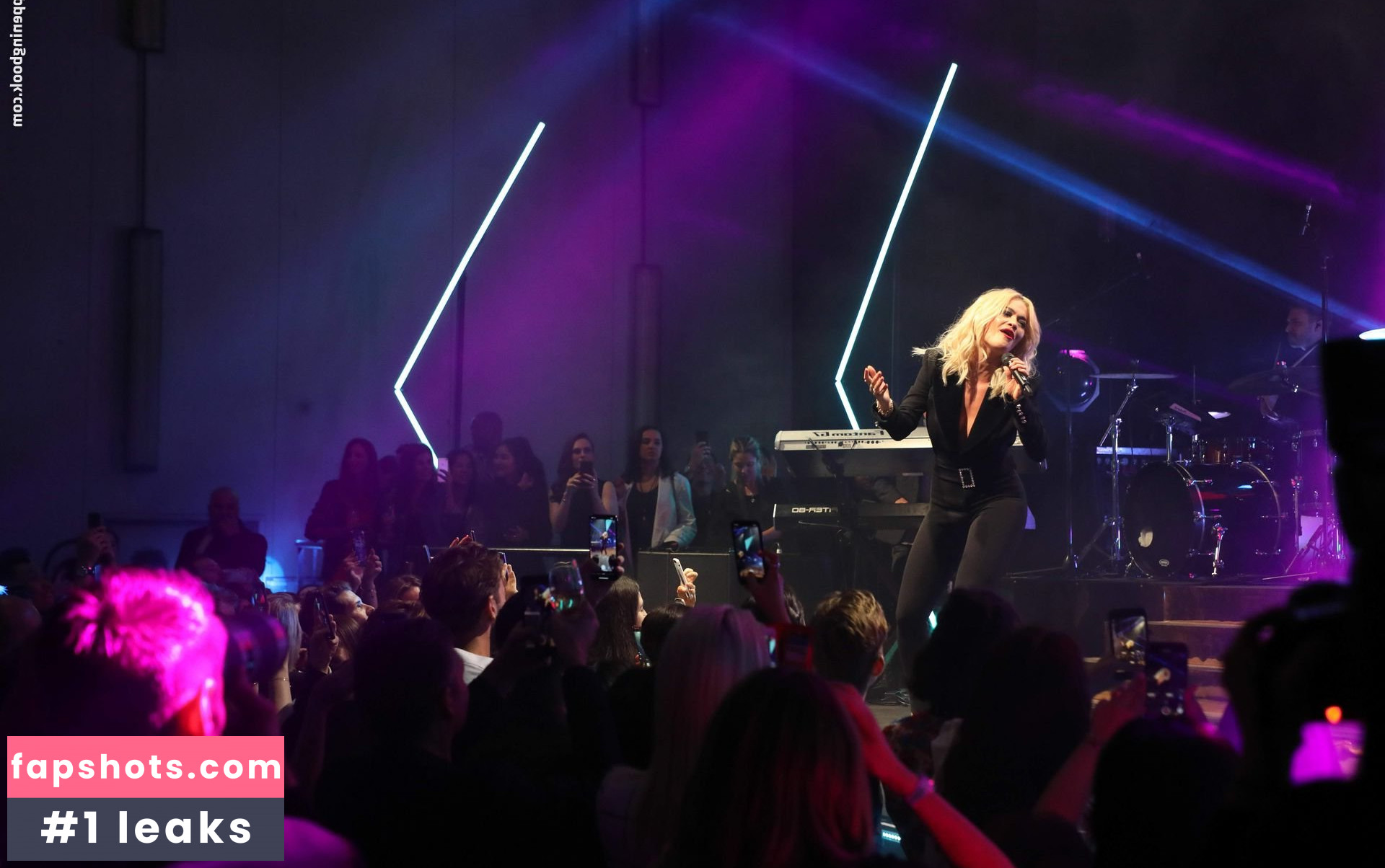 Rita Ora gallery photo #3901