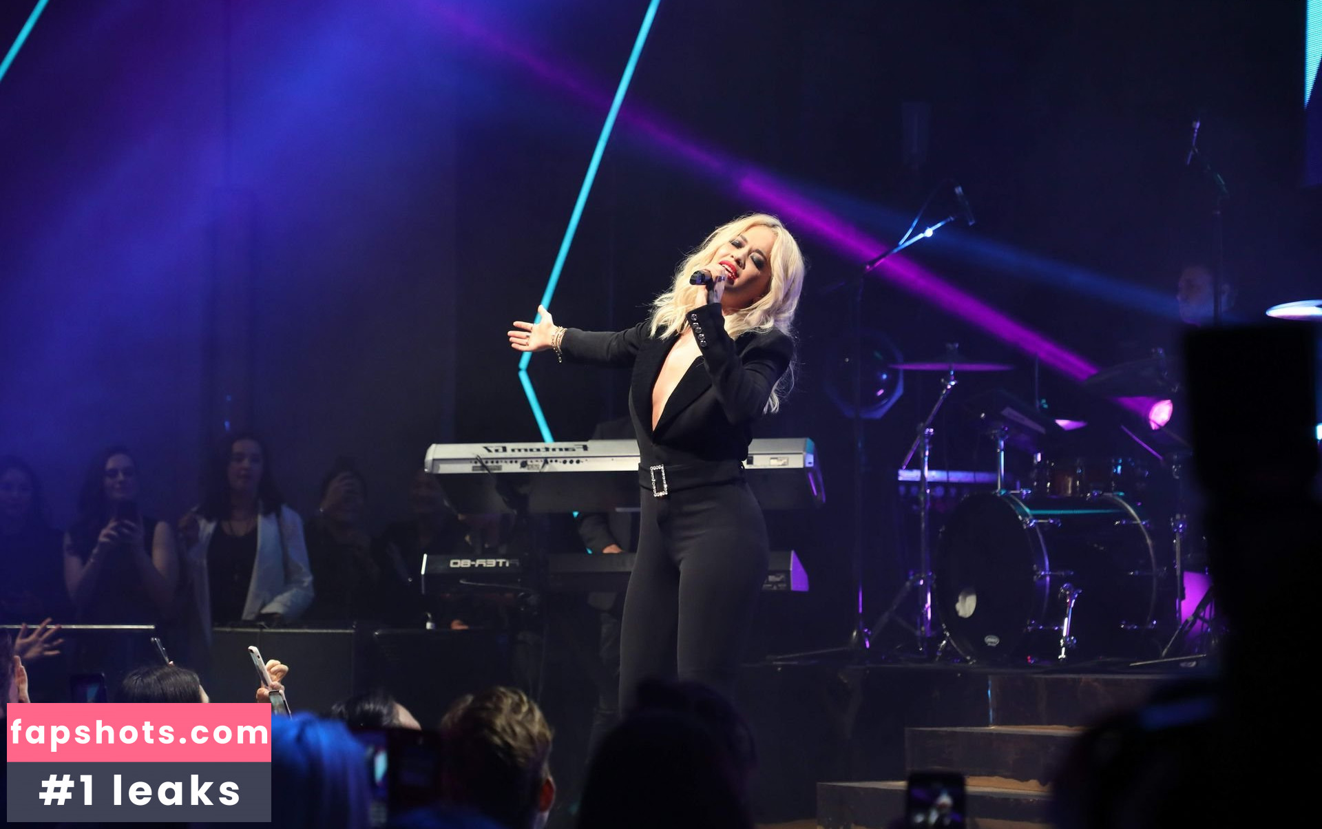 Rita Ora gallery photo #3902