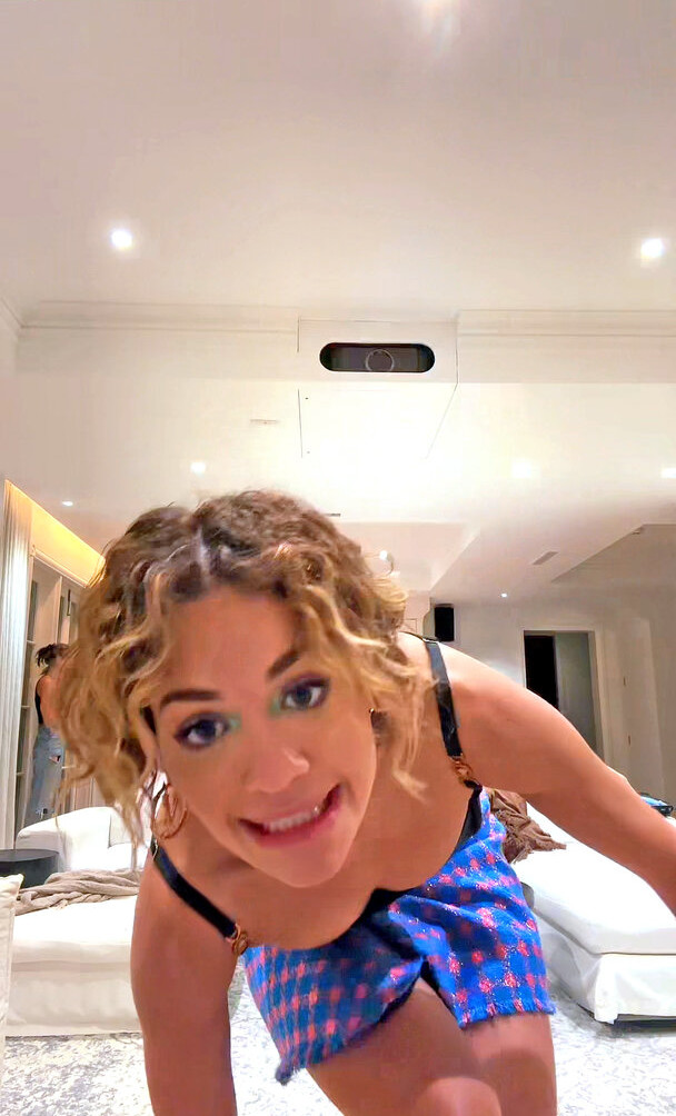 rita-ora gallery photo #2081