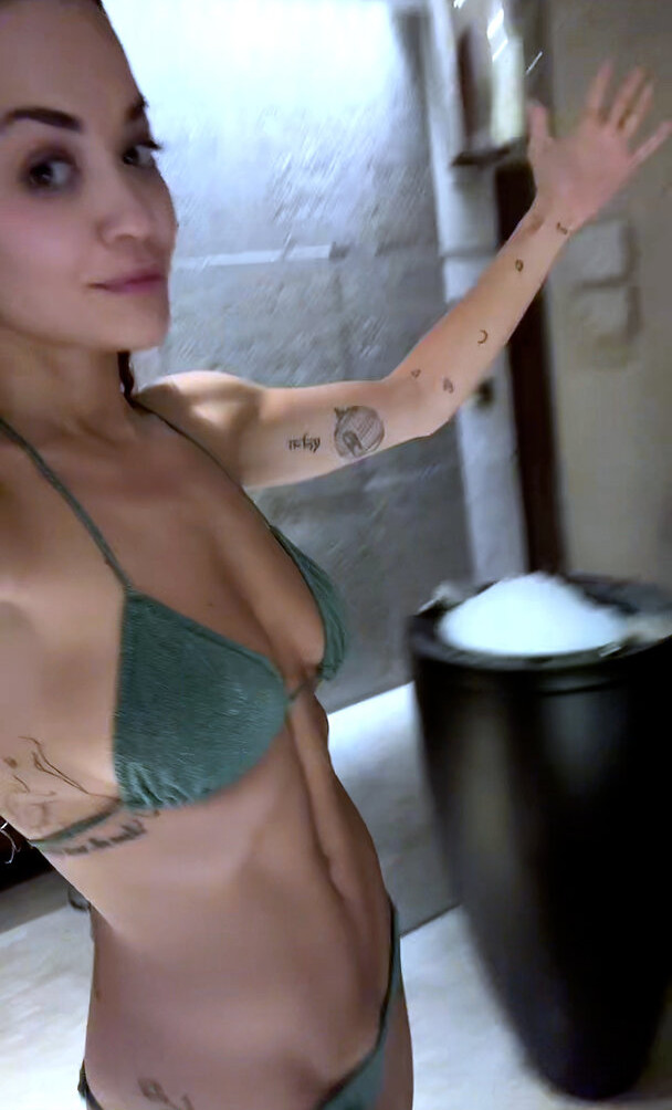 rita-ora gallery photo #3589