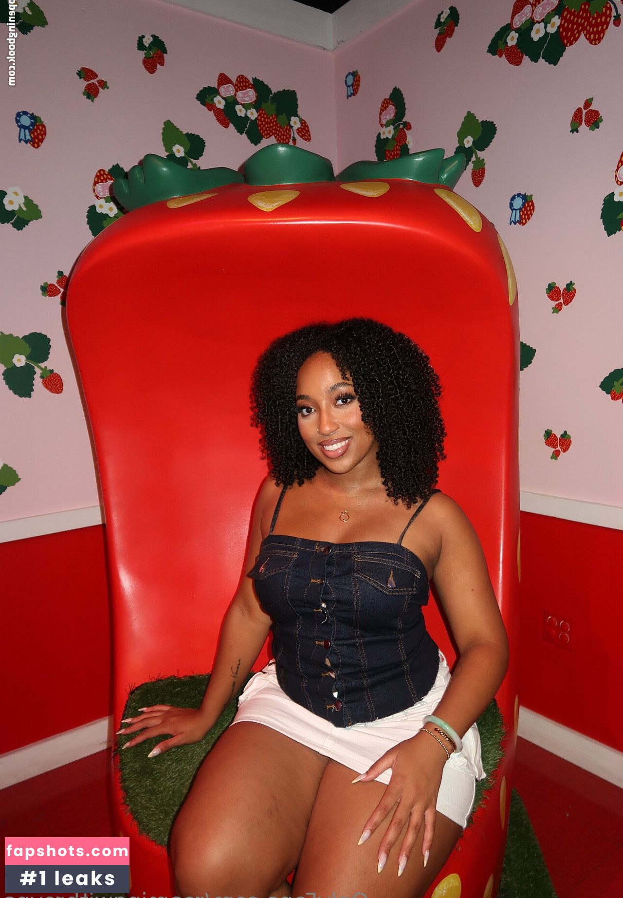 roamingwithreyna gallery photo #18