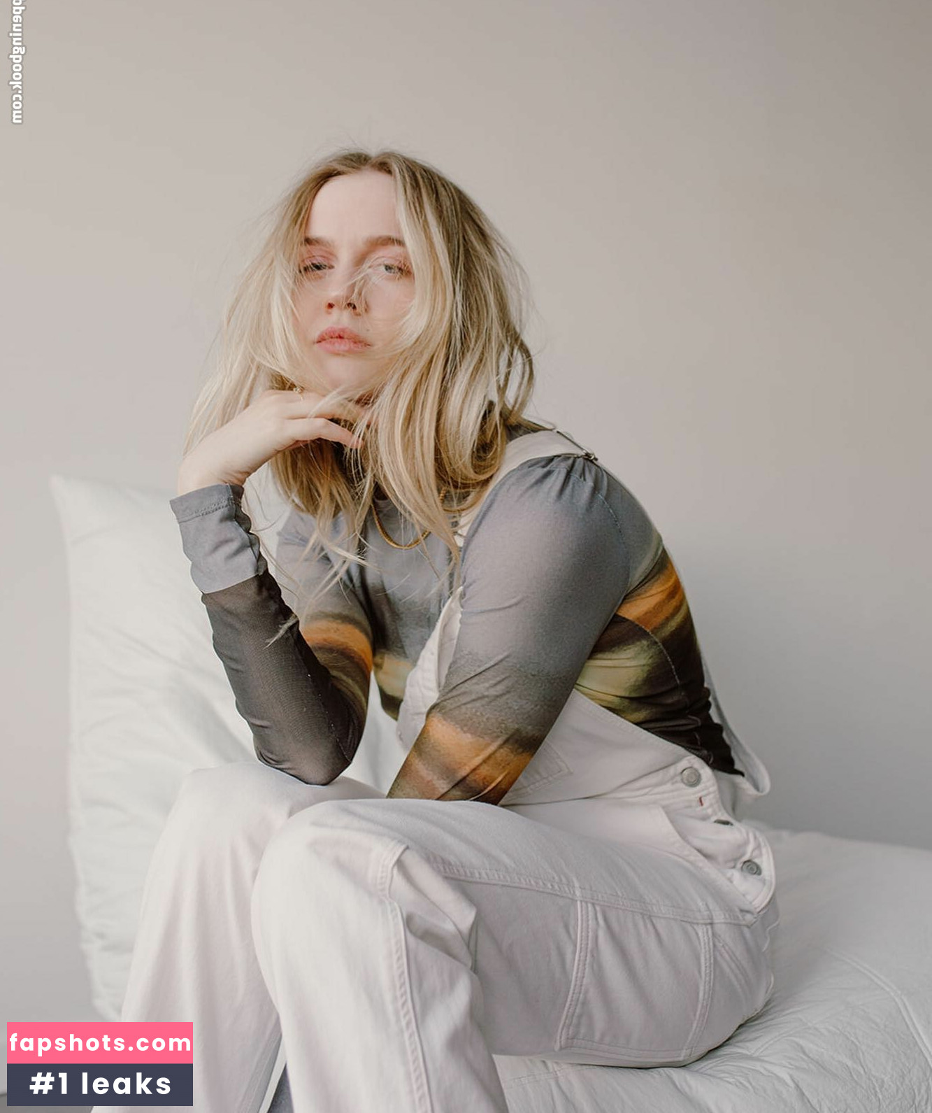 Roan Curtis gallery photo #8