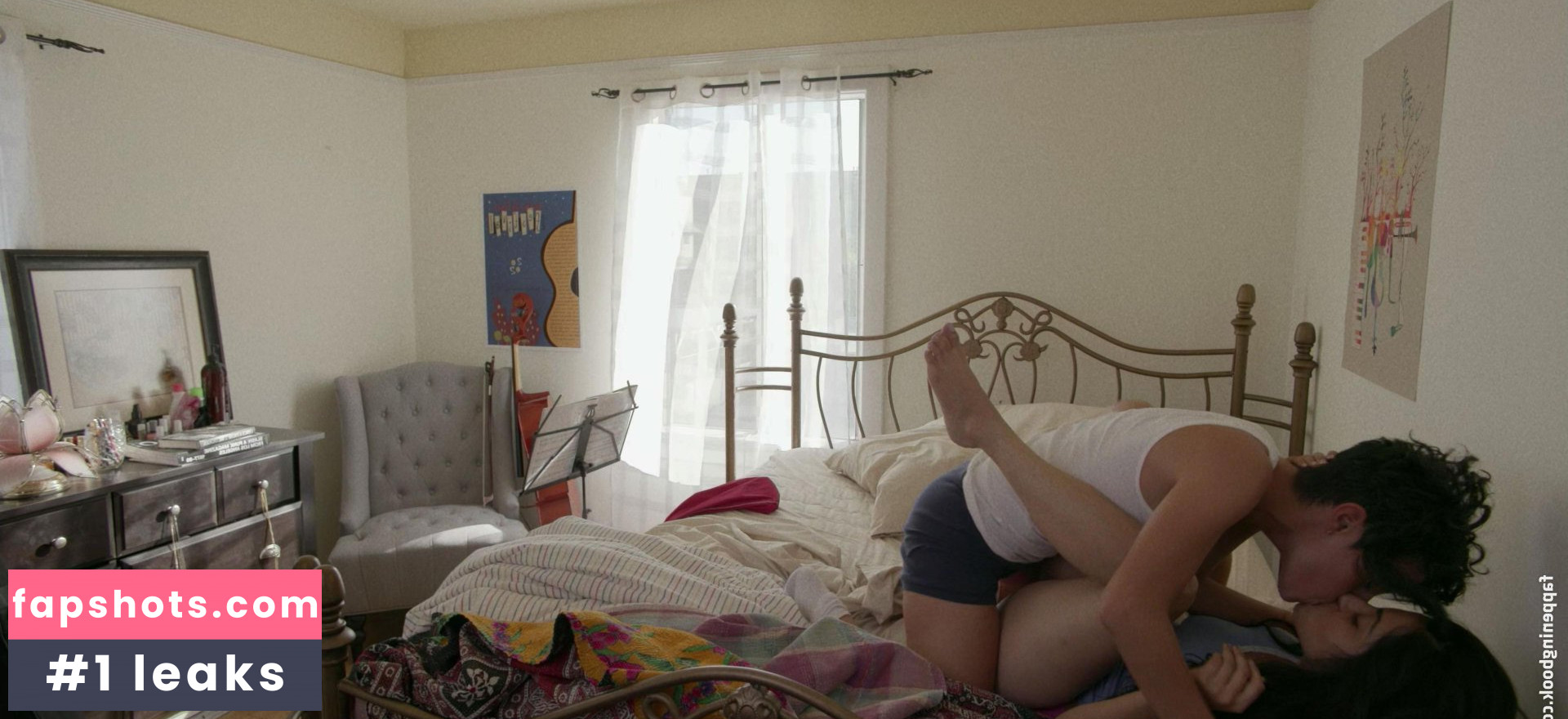 Roberta Colindrez gallery photo #5