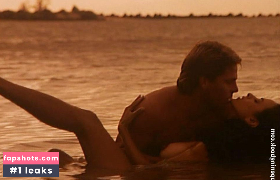 Roberta Vasquez Nude Leaks OnlyFans Photos #24 - Fapshots