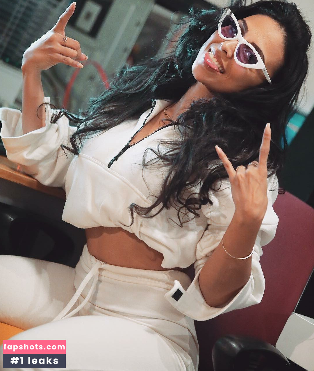 Robin Roxette gallery photo #14