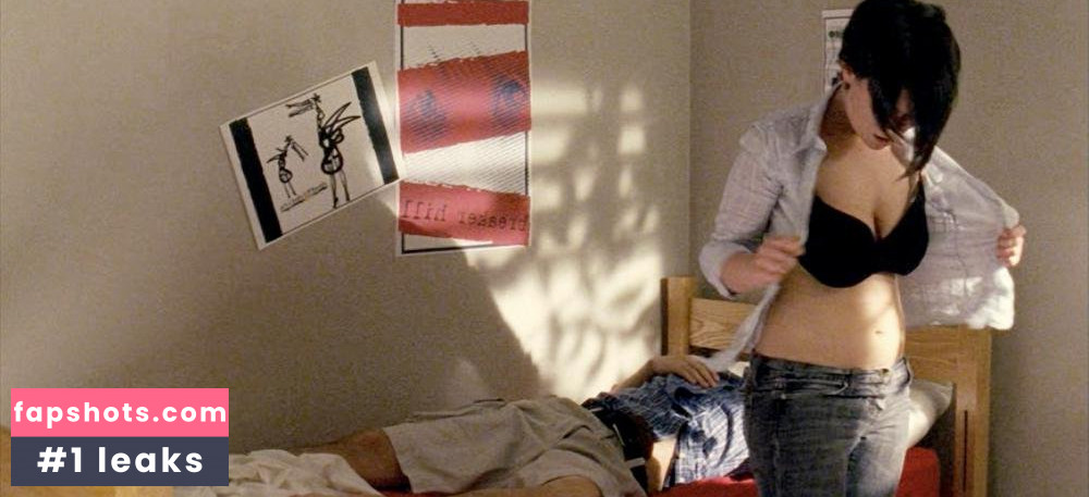 Robin Wachsberger nude babe gallery