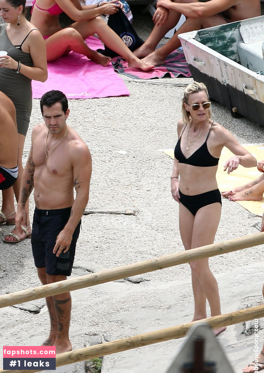 Robin Wright gallery photo #135