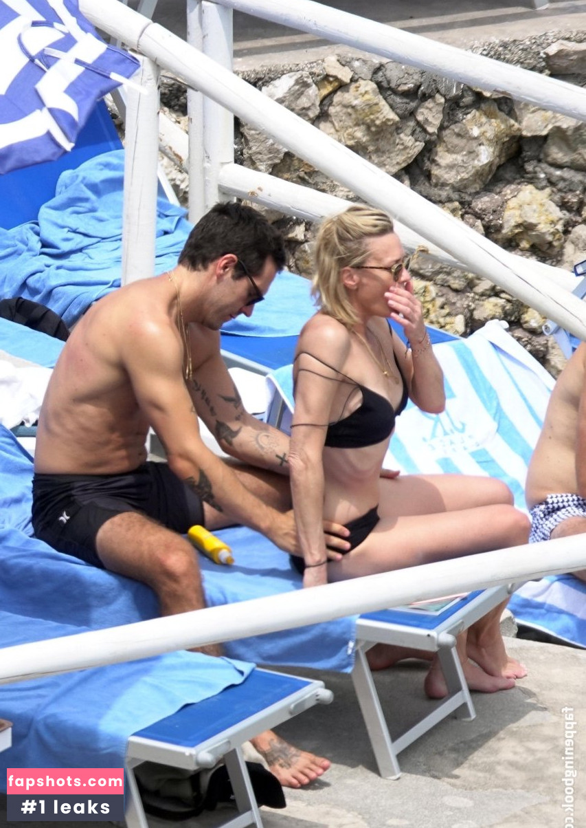 Robin Wright gallery photo #142