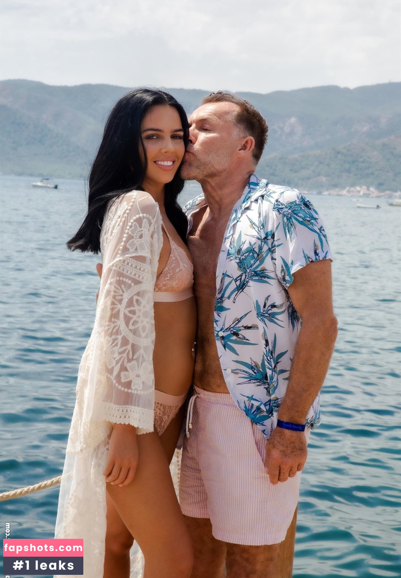 Robyn Delabarre gallery photo #47