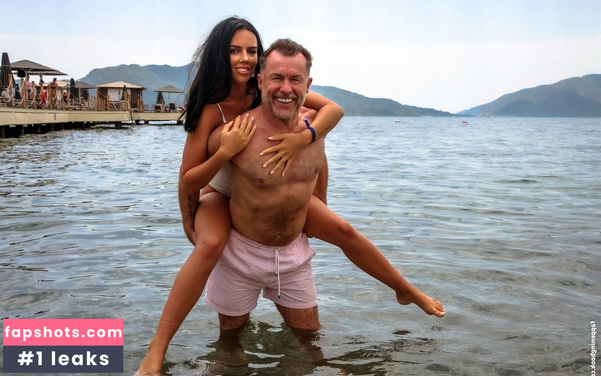 Robyn Delabarre gallery photo #57