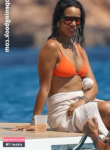 Rochelle Humes Nahé úniky fotek pouze od fanoušků #19 - Fapshots