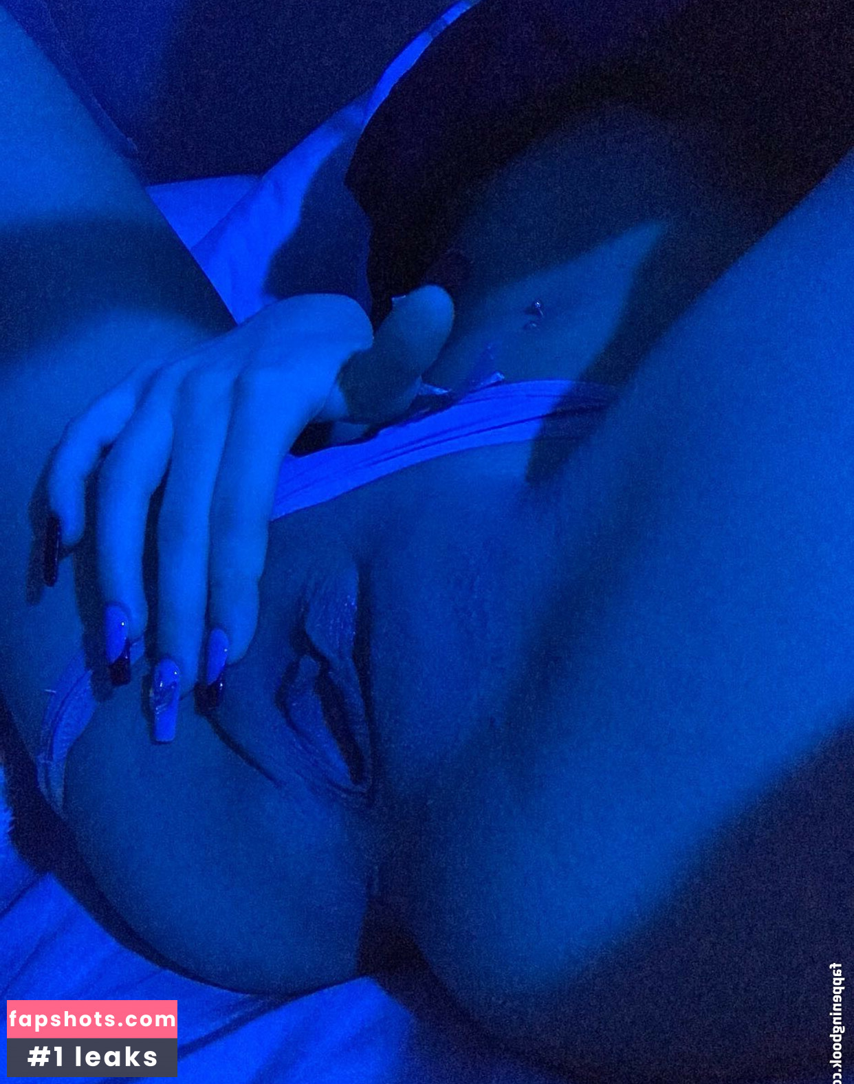 rochiicabj_ gallery photo #3