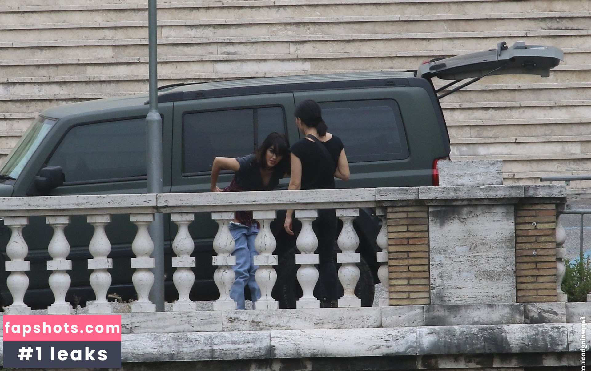 Rocio Munoz Morales Nude Leaks OnlyFans Photos #21 - LeakJerk