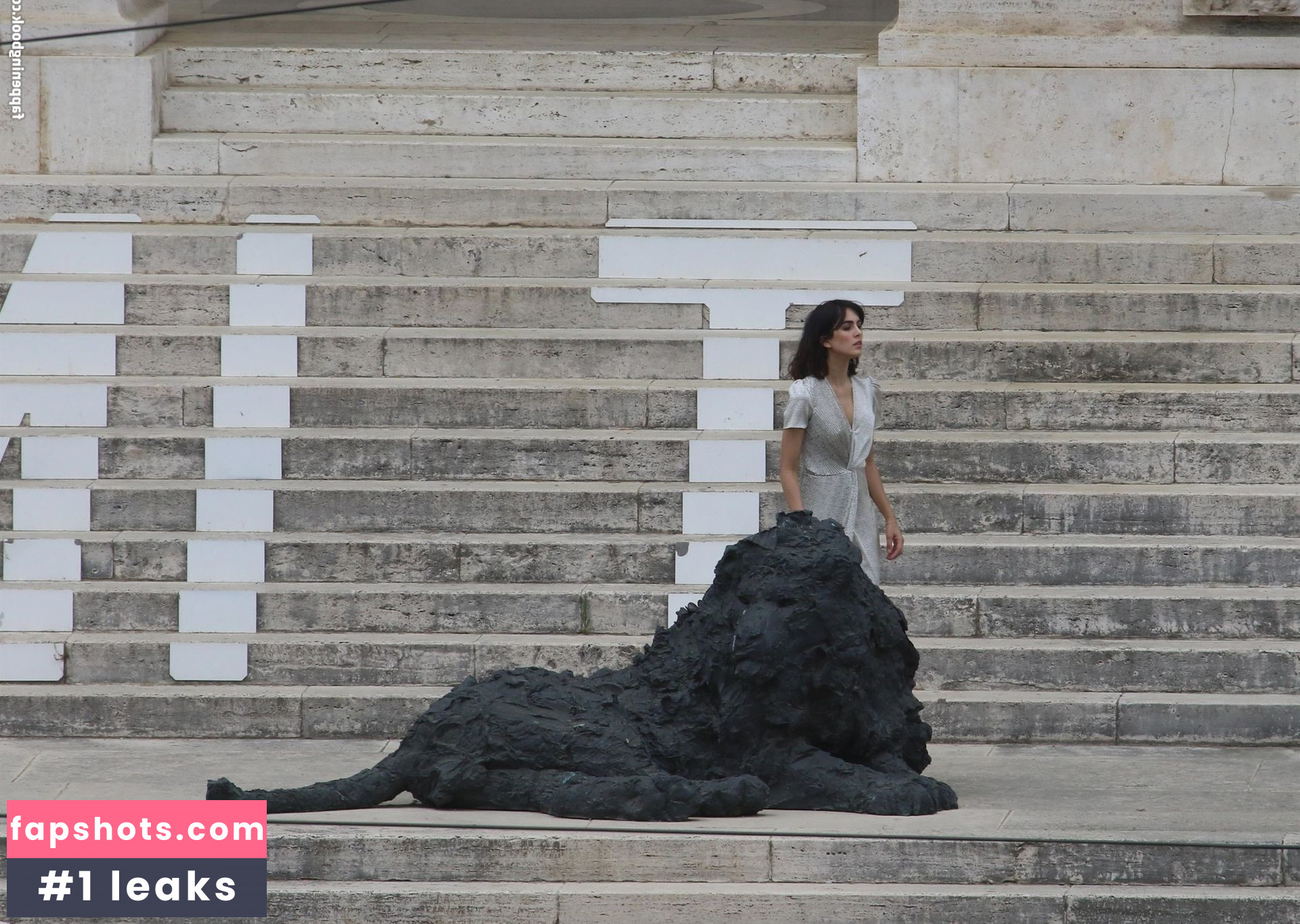 Rocio Munoz Morales Nude Leaks OnlyFans Photos #27 - LeakJerk