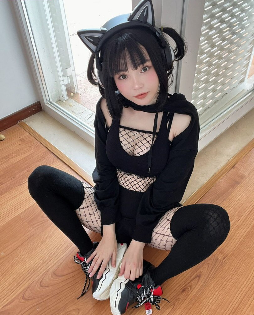 rocksy-light gallery photo #3834