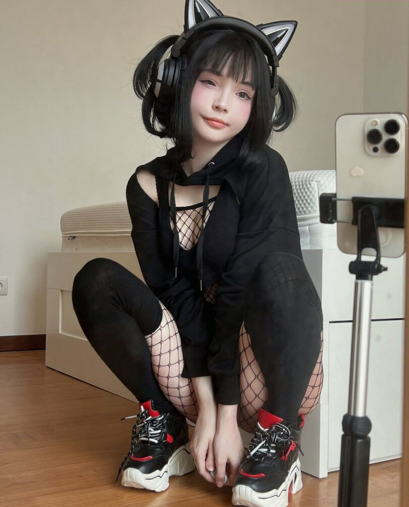 rocksy-light gallery photo #3841