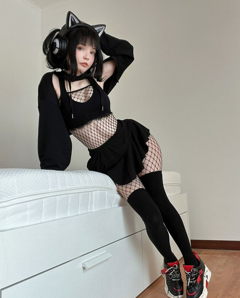 rocksy-light gallery photo #3853