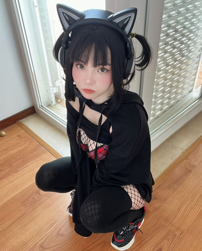 rocksy-light gallery photo #3857