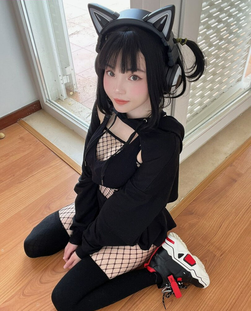 rocksy-light gallery photo #3859