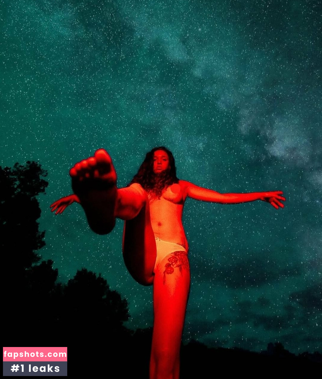 RockyIrelyn gallery photo #20