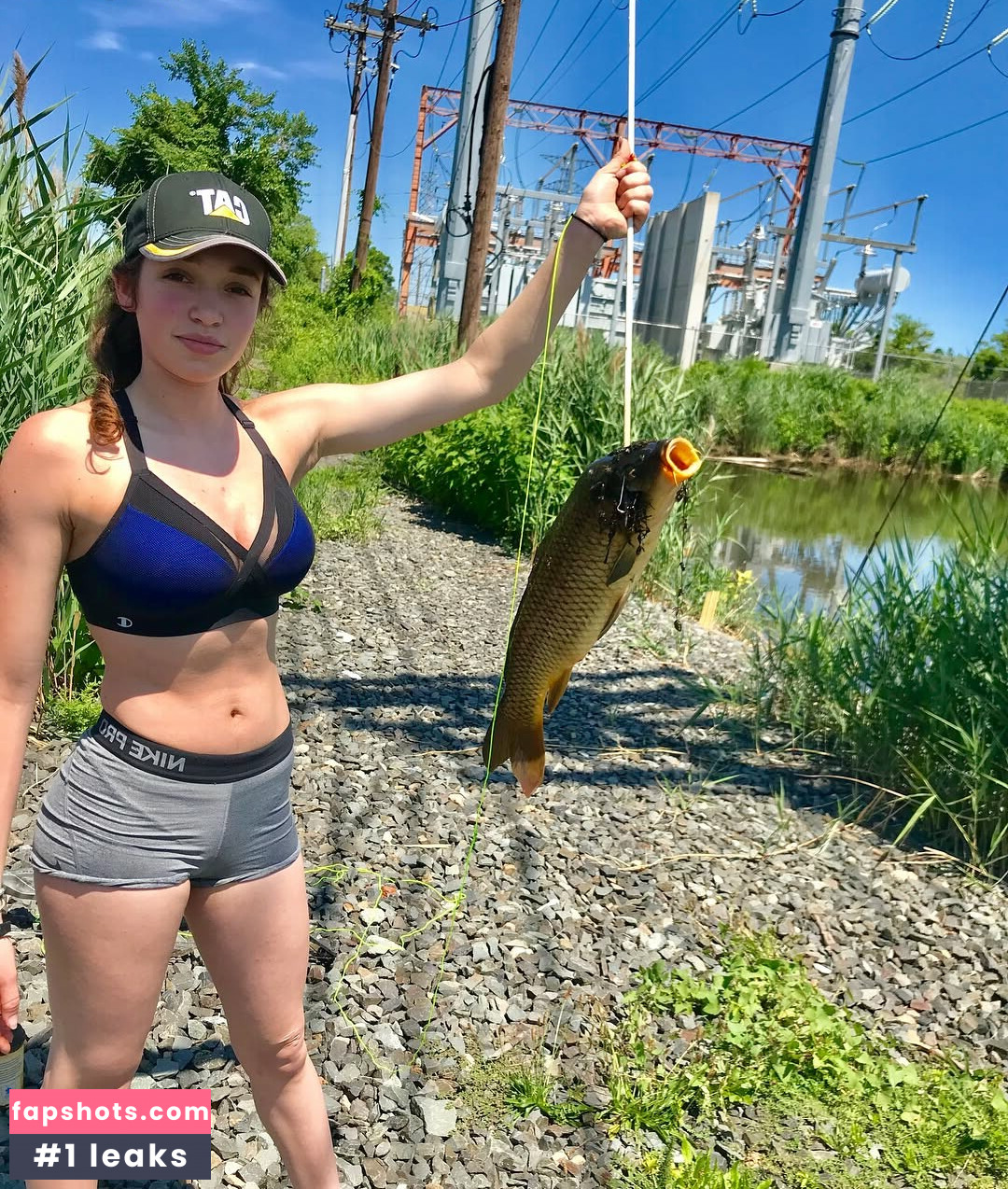 RockyIrelyn gallery photo #23