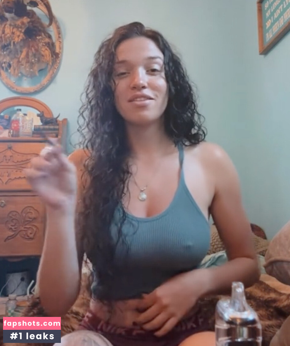 RockyIrelyn gallery photo #25